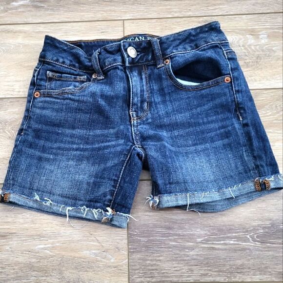 American Eagle size 0 midi jean shorts Bermuda blue jeans - Picture 1 of 9
